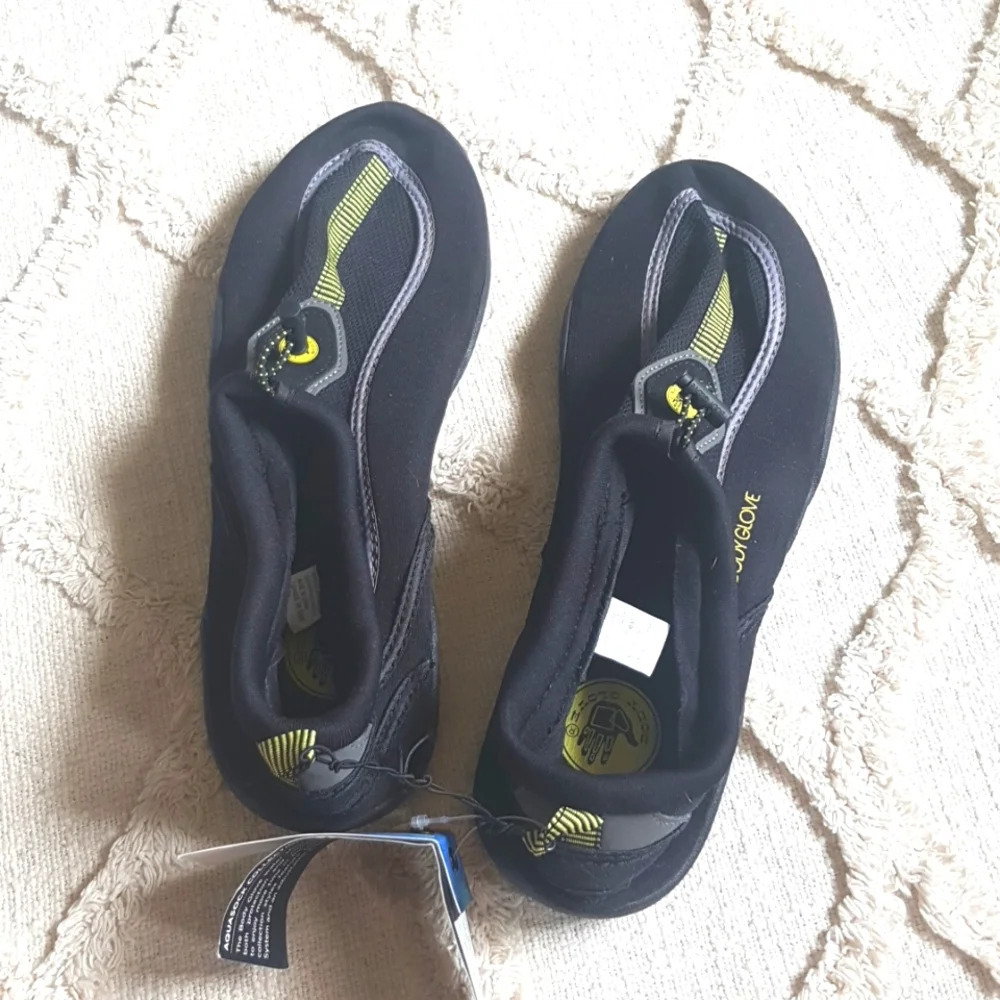 NWT Body Glove Mens Rip Tide black and Yellow size 11 aquasocks